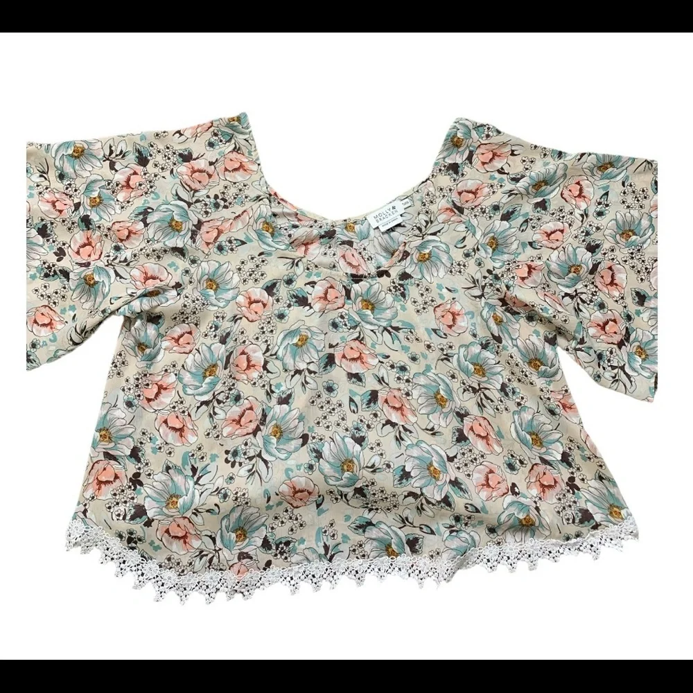 MOLLY BRAKEN Boho Floral Lace Trim Blouse With Scalloped Trim Beige Sz One Size - Picture 8 of 11